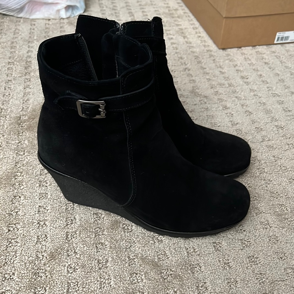 La CANADIENNE Montreal shoes